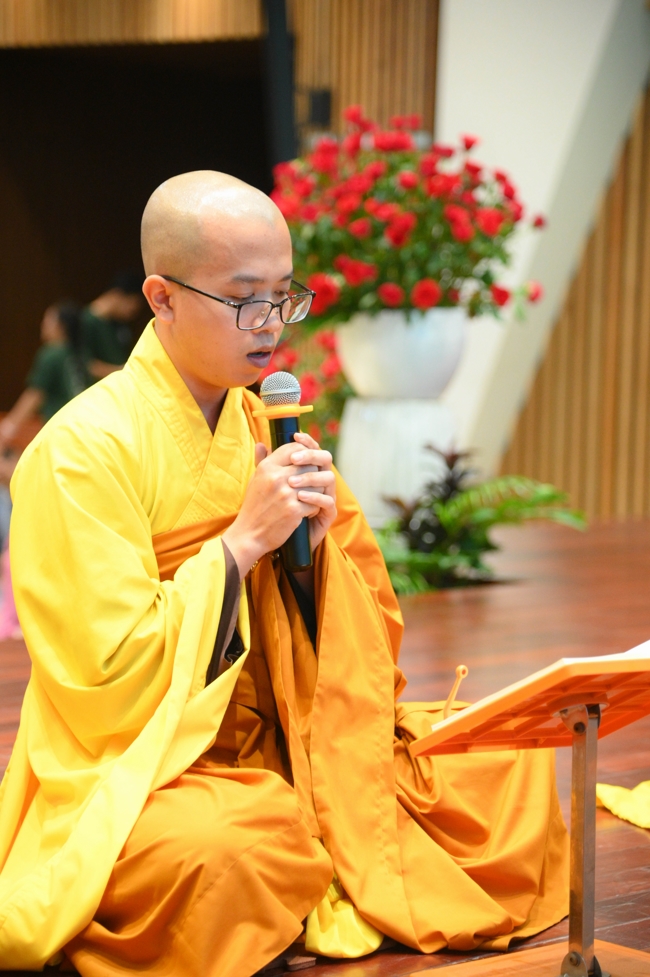 Khoá tu “Sinh viên hướng về Phật pháp”