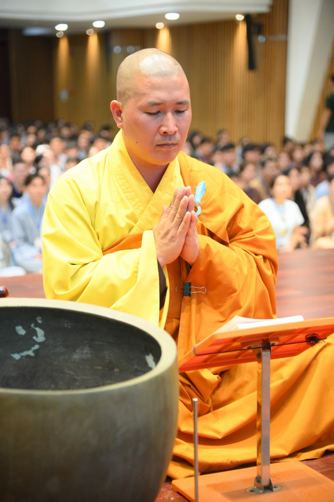 Khoá tu “Sinh viên hướng về Phật pháp”