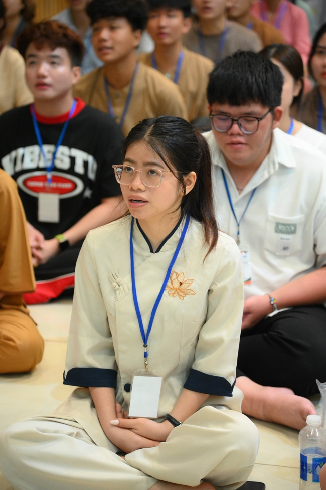 Khoá tu “Sinh viên hướng về Phật pháp”