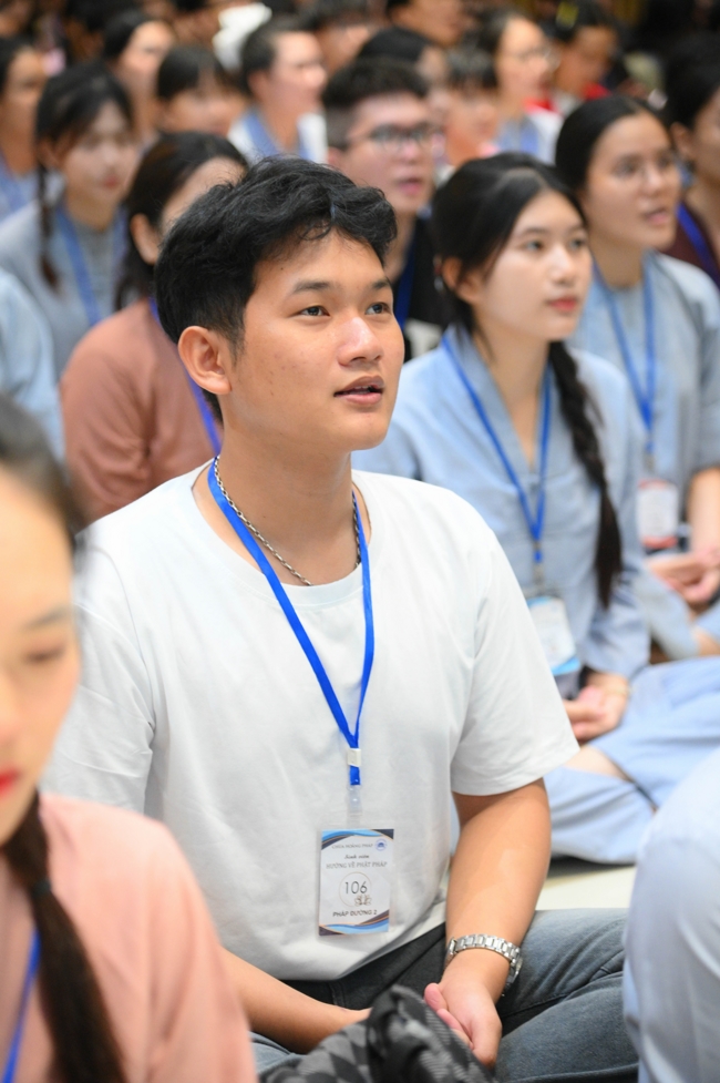 Khoá tu “Sinh viên hướng về Phật pháp”