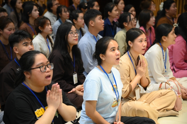 Khoá tu “Sinh viên hướng về Phật pháp”