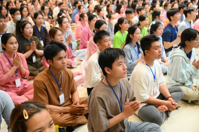 Khoá tu “Sinh viên hướng về Phật pháp”