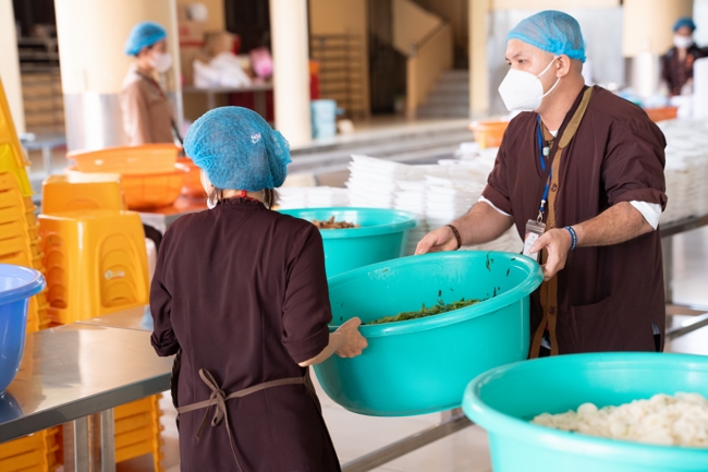 Khoá tu “Sinh viên hướng về Phật pháp”