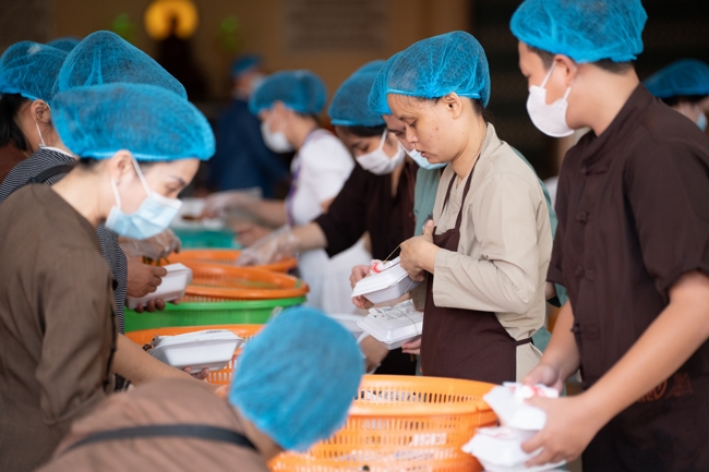 Khoá tu “Sinh viên hướng về Phật pháp”