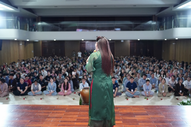 Khoá tu “Sinh viên hướng về Phật pháp”