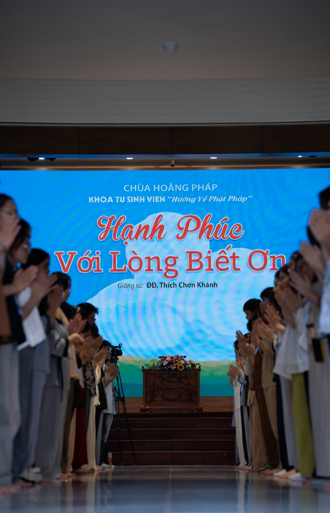 Khoá tu “Sinh viên hướng về Phật pháp”