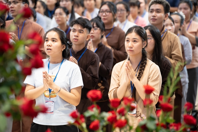 Khoá tu “Sinh viên hướng về Phật pháp”