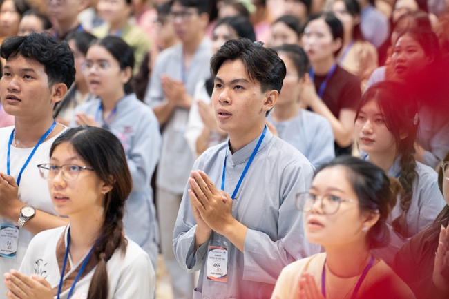 Khoá tu “Sinh viên hướng về Phật pháp”