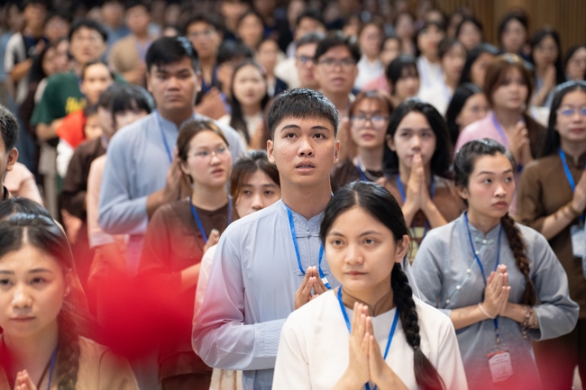 Khoá tu “Sinh viên hướng về Phật pháp”