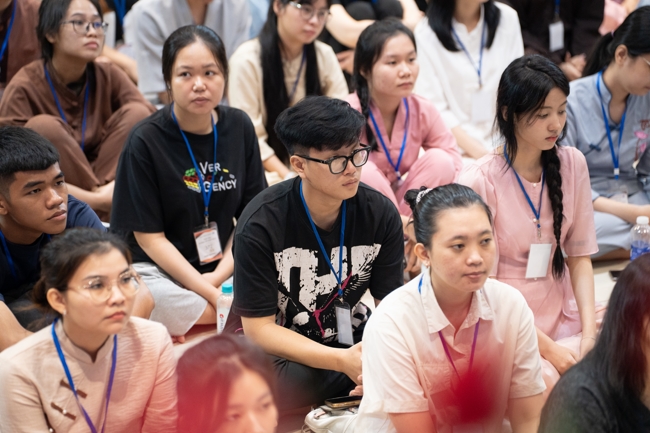 Khoá tu “Sinh viên hướng về Phật pháp”