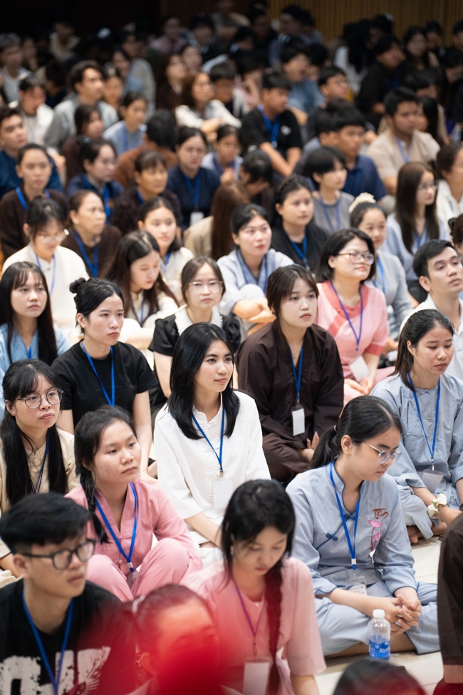 Khoá tu “Sinh viên hướng về Phật pháp”