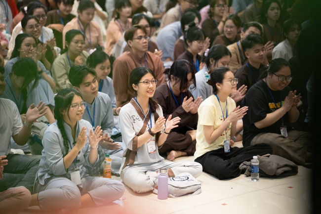 Khoá tu “Sinh viên hướng về Phật pháp”