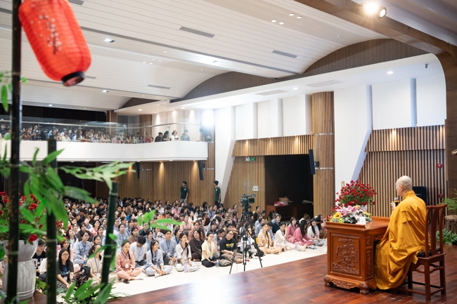 Khoá tu “Sinh viên hướng về Phật pháp”