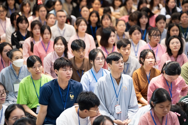 Khoá tu “Sinh viên hướng về Phật pháp”