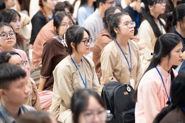 Khoá tu “Sinh viên hướng về Phật pháp”