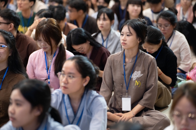 Khoá tu “Sinh viên hướng về Phật pháp”