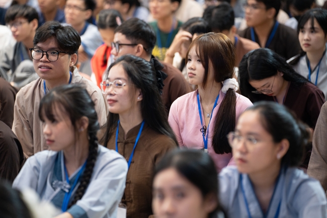 Khoá tu “Sinh viên hướng về Phật pháp”