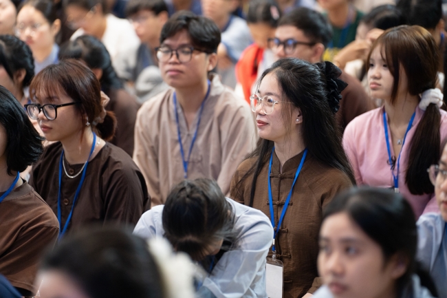 Khoá tu “Sinh viên hướng về Phật pháp”