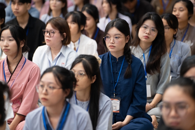 Khoá tu “Sinh viên hướng về Phật pháp”