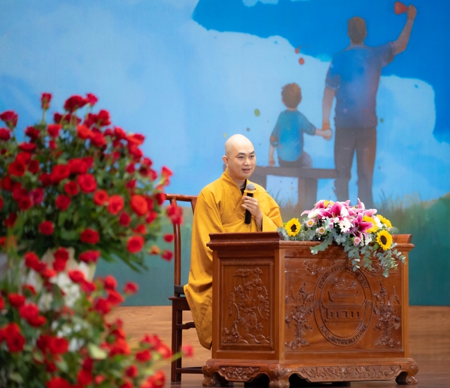 Khoá tu “Sinh viên hướng về Phật pháp”