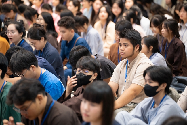 Khoá tu “Sinh viên hướng về Phật pháp”