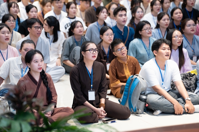 Khoá tu “Sinh viên hướng về Phật pháp”