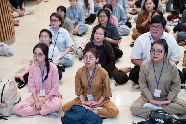 Khoá tu “Sinh viên hướng về Phật pháp”