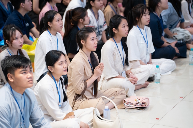 Khoá tu “Sinh viên hướng về Phật pháp”