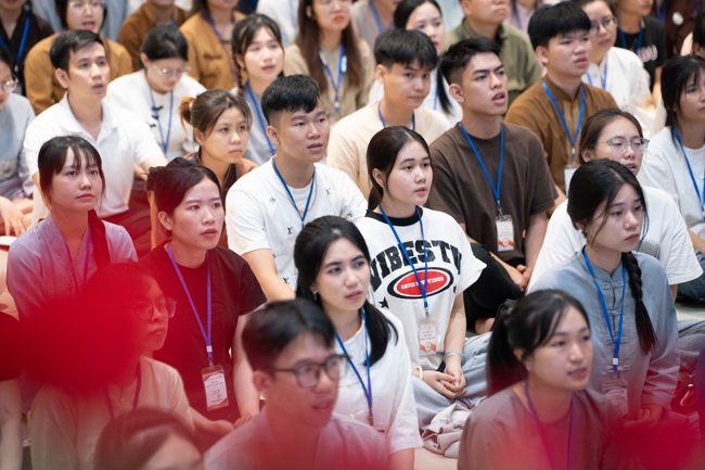 Khoá tu “Sinh viên hướng về Phật pháp”