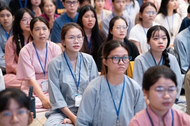 Khoá tu “Sinh viên hướng về Phật pháp”