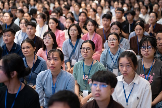 Khoá tu “Sinh viên hướng về Phật pháp”