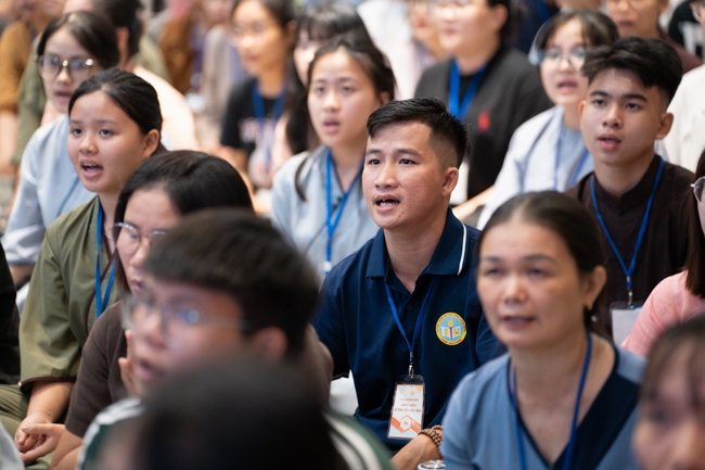 Khoá tu “Sinh viên hướng về Phật pháp”