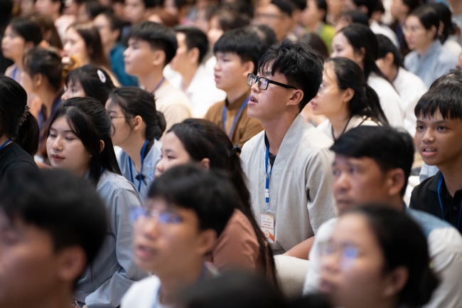 Khoá tu “Sinh viên hướng về Phật pháp”