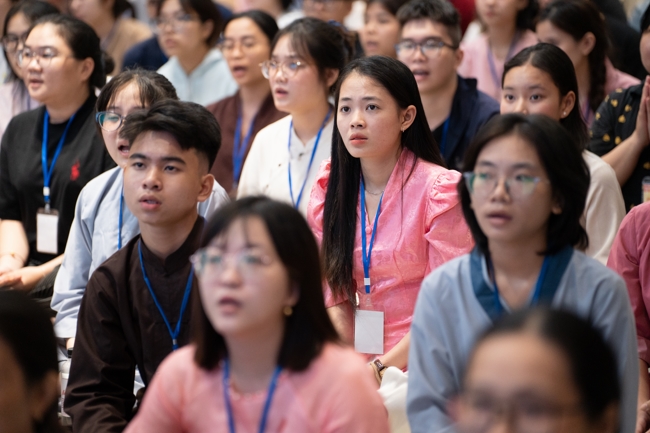 Khoá tu “Sinh viên hướng về Phật pháp”