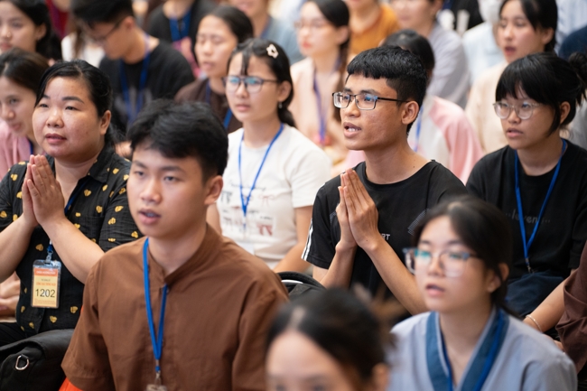 Khoá tu “Sinh viên hướng về Phật pháp”