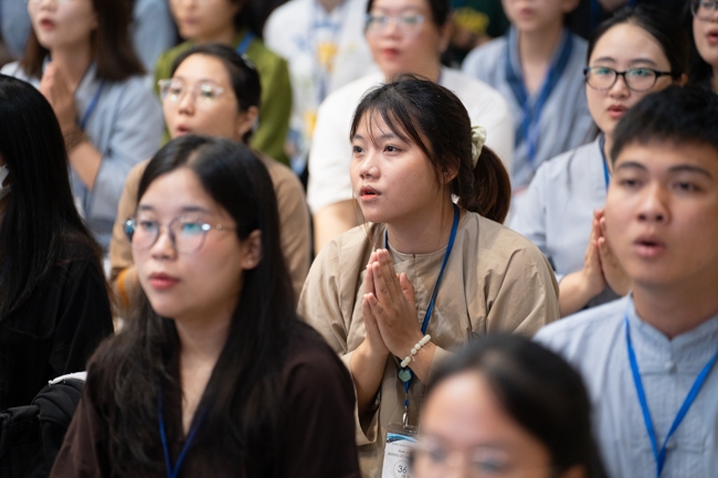 Khoá tu “Sinh viên hướng về Phật pháp”