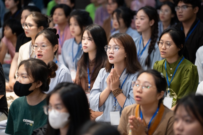 Khoá tu “Sinh viên hướng về Phật pháp”