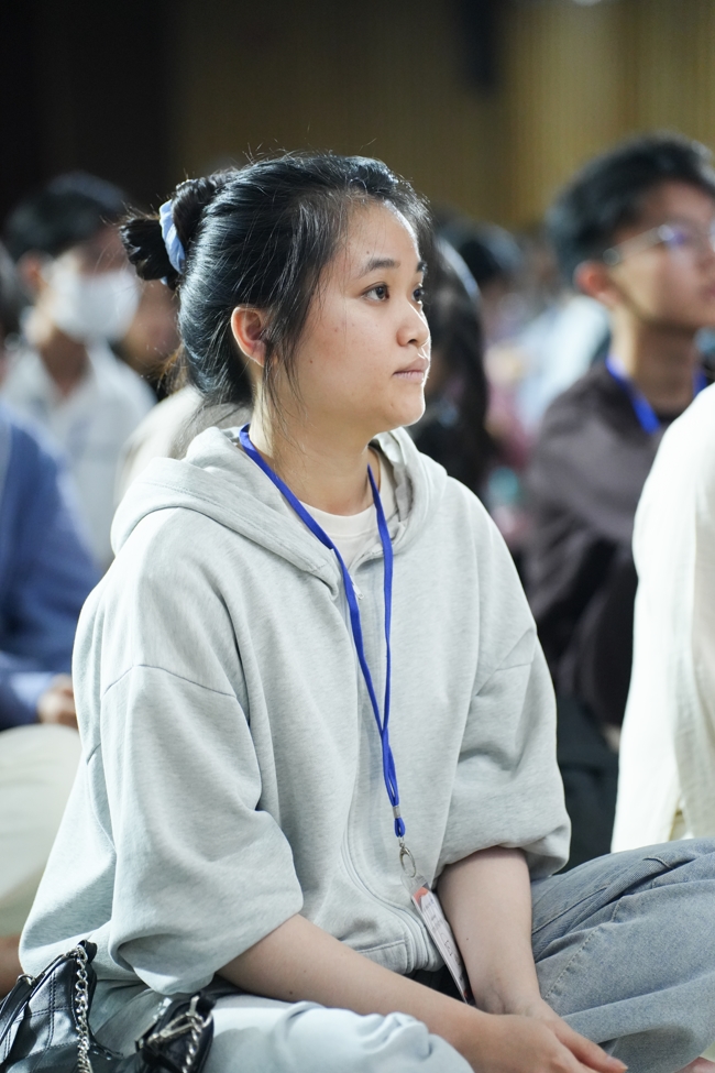 Khoá tu “Sinh viên hướng về Phật pháp”