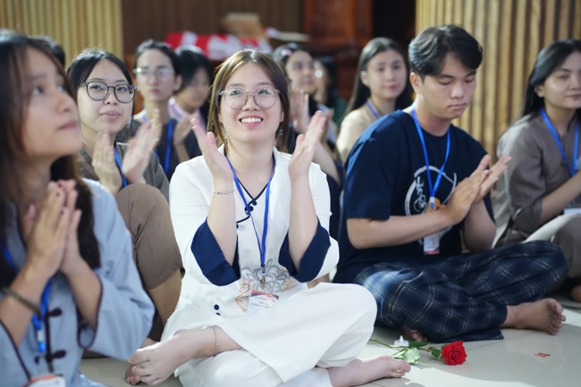 Khoá tu “Sinh viên hướng về Phật pháp”