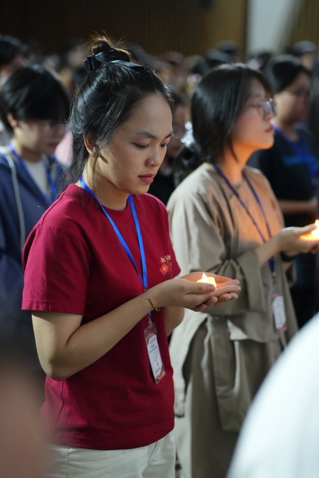 Khoá tu “Sinh viên hướng về Phật pháp”