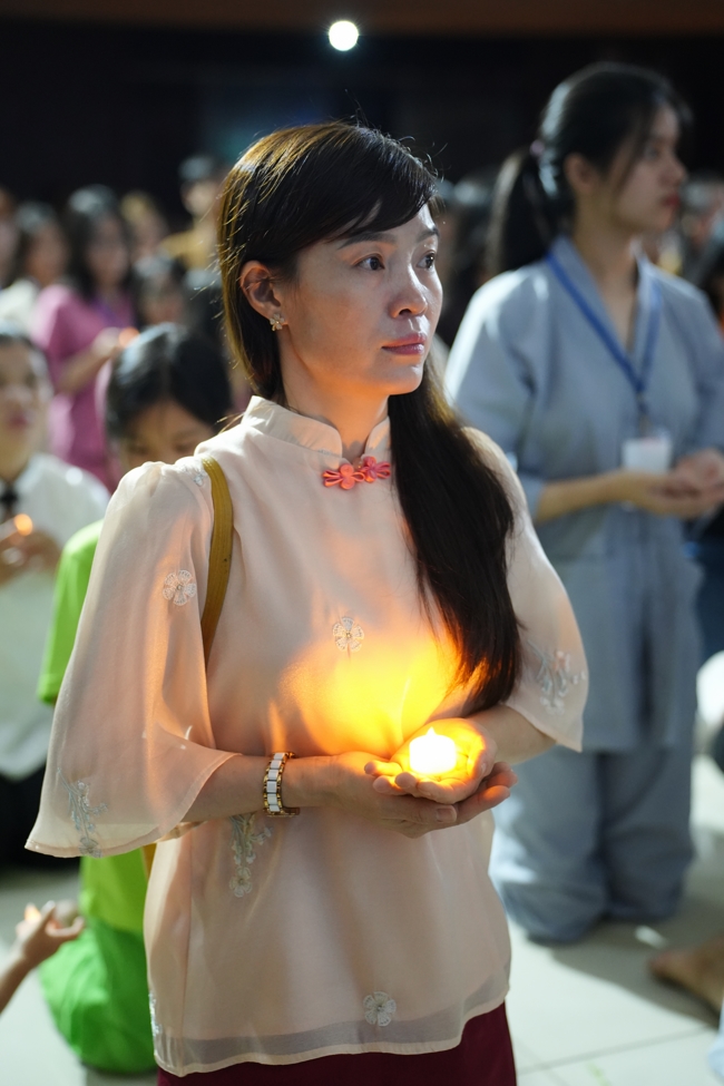 Khoá tu “Sinh viên hướng về Phật pháp”