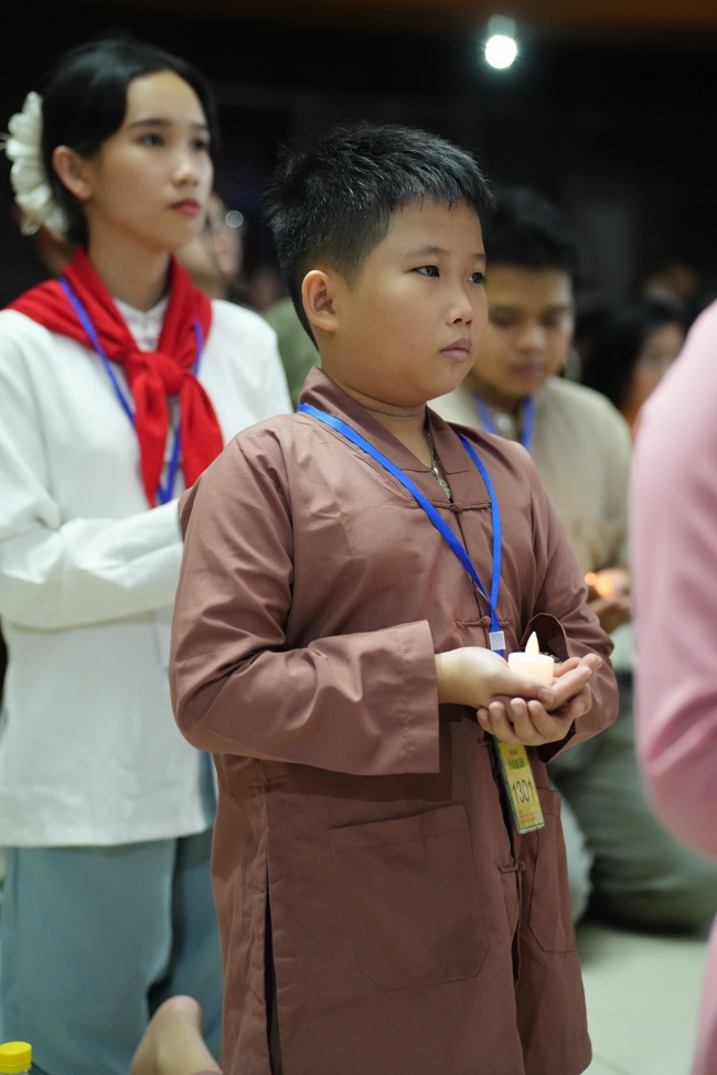 Khoá tu “Sinh viên hướng về Phật pháp”