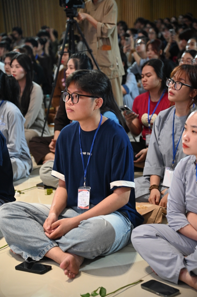 Khoá tu “Sinh viên hướng về Phật pháp”