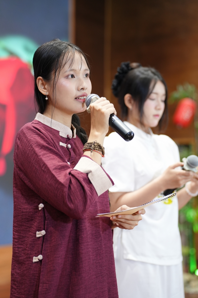 Khoá tu “Sinh viên hướng về Phật pháp”