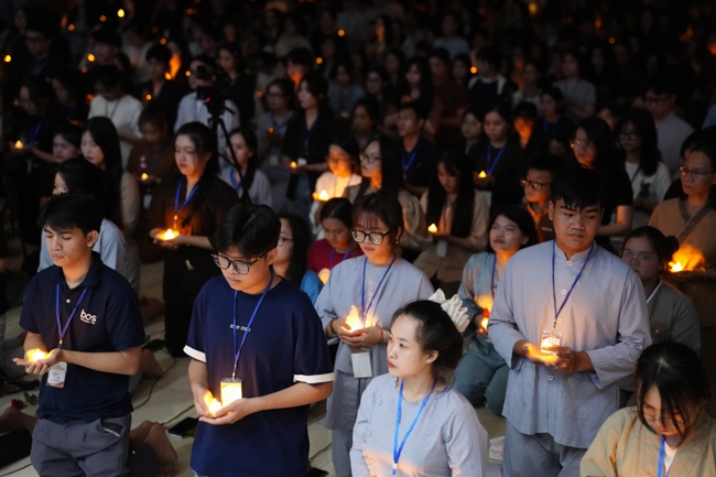 Khoá tu “Sinh viên hướng về Phật pháp”