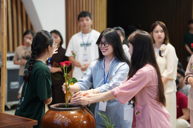 Khoá tu “Sinh viên hướng về Phật pháp”