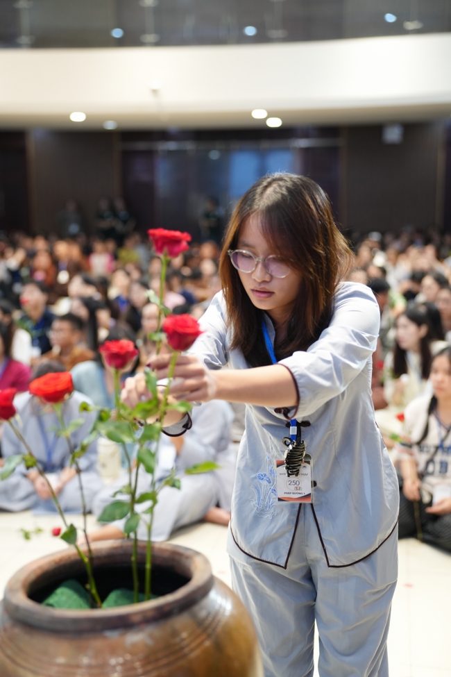 Khoá tu “Sinh viên hướng về Phật pháp”