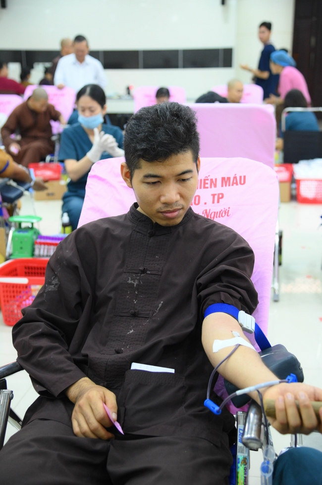 Humanitarian Blood Donation