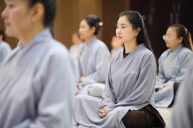 Permanent Director Board of Vietnam Buddhist Sangha in HCMC visiting Hoang Phap Pagoda
