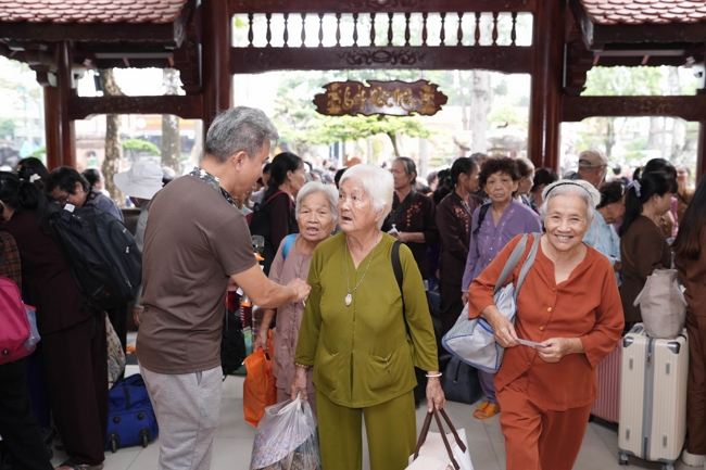 Entering into the 106th Seven-Day Retreat